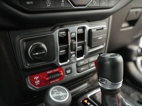 Used 2019 Jeep Wrangler Unlimited Rubicon AWD/4WD image 34