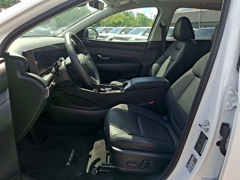Used 2026 Hyundai Tucson SEL FWD image 13
