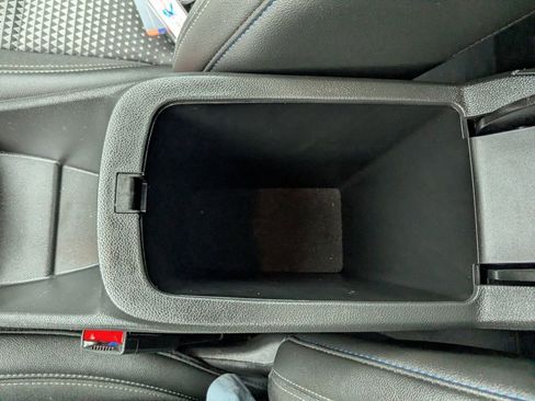 Used 2025 Chevrolet Trax LT w/ LT Convenience Package image 29