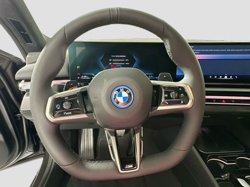 New 2026 BMW 550e xDrive w/ Executive Package image 11