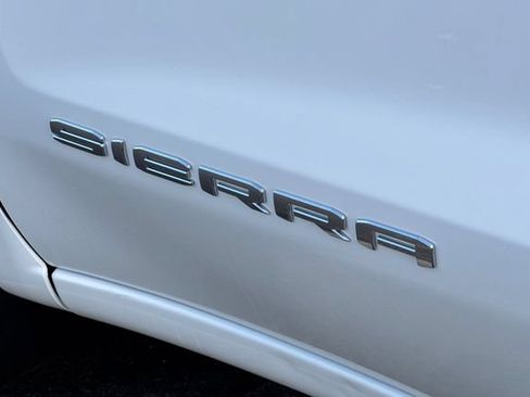 Used 2025 GMC Sierra 1500 SLT RWD image 52
