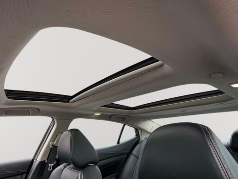 Used 2019 Nissan Maxima 3.5 SL w/ Floor Mat Group FWD image 21