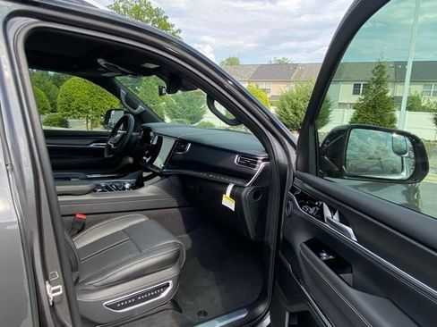 New 2024 Jeep Grand Wagoneer L 4WD w/ Rear Seat Video Group 1 image 27