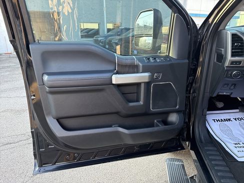 Used 2021 Ford F250 Lariat w/ Lariat Ultimate Package image 16