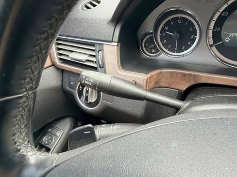 Used 2011 Mercedes-Benz E 350 4MATIC Sedan image 30