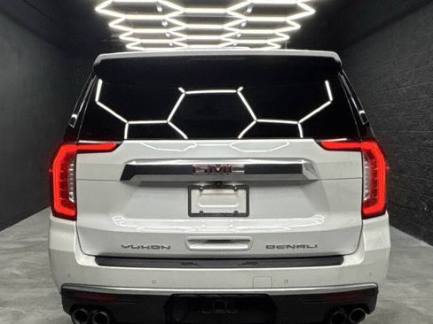Used 2022 GMC Yukon Denali AWD/4WD image 11