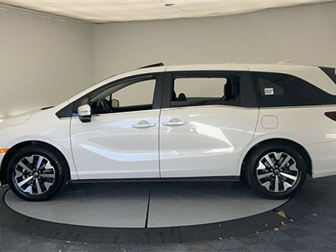 New 2026 Honda Odyssey EX-L image 8