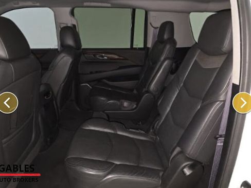Used 2017 Cadillac Escalade ESV Luxury image 8