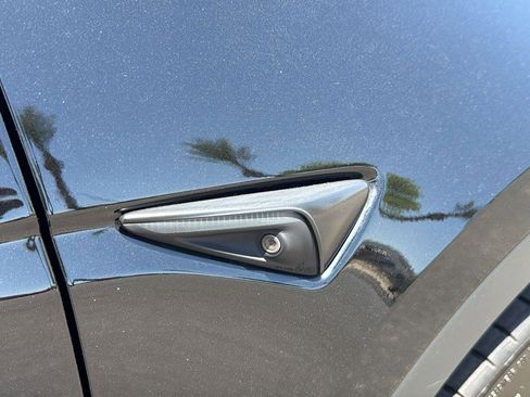 Used 2023 Tesla Model Y Long Range AWD/4WD image 11