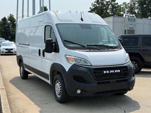 Used 2025 RAM ProMaster 2500 w/ Convenience Group FWD image 24