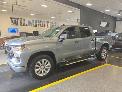 Used 2023 Chevrolet Silverado 1500 Custom RWD image 2