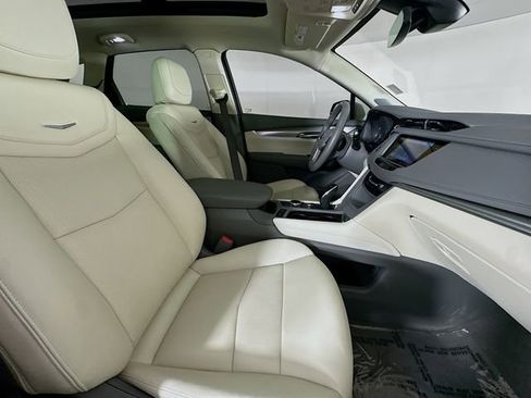 Used 2024 Cadillac XT5 Premium Luxury FWD image 28