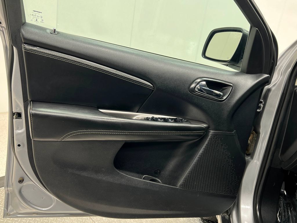 Used 2018 Dodge Journey Crossroad AWD/4WD image 13