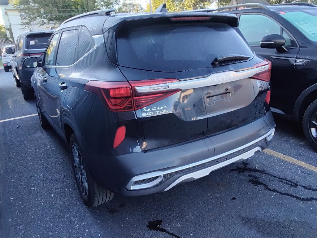 Used 2023 Kia Seltos EX AWD/4WD image 5
