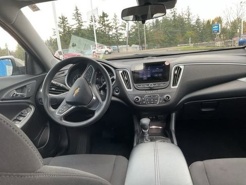 Used 2023 Chevrolet Malibu LT image 9