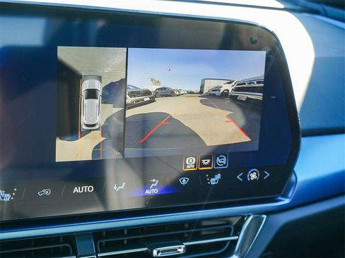 New 2026 Chevrolet Equinox EV LT image 23