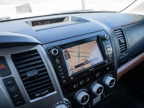 Used 2012 Toyota Sequoia Platinum image 31