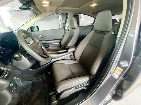Used 2021 Honda HR-V EX image 10