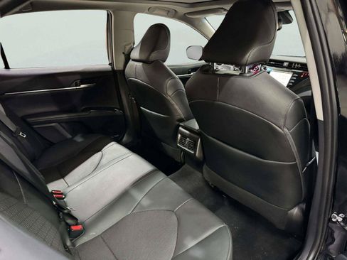 Used 2020 Toyota Camry XSE FWD image 34