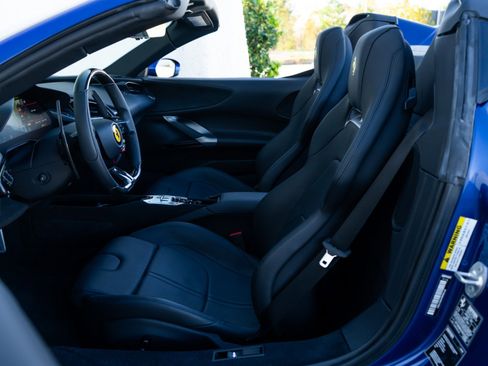Used 2025 Ferrari SF90 Spider image 7