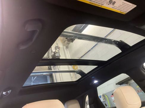 Used 2022 Cadillac XT5 Sportv AWD/4WD image 25