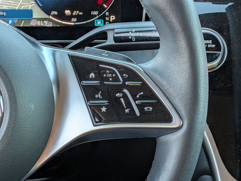 Used 2025 Mercedes-Benz GLC 350e 4MATIC image 16