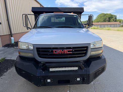 Used 2006 GMC Sierra 3500 W/T RWD image 4