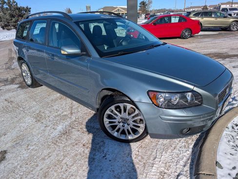 Used 2005 Volvo V50 T5 image 3