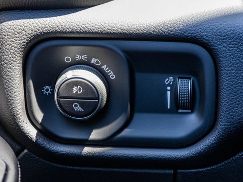 New 2026 RAM 3500 Big Horn AWD/4WD image 28