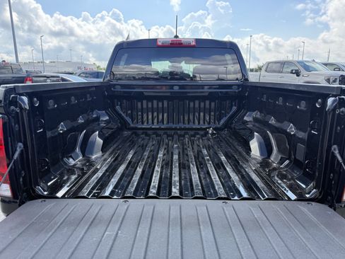 Used 2024 Chevrolet Colorado Trail Boss AWD/4WD image 31