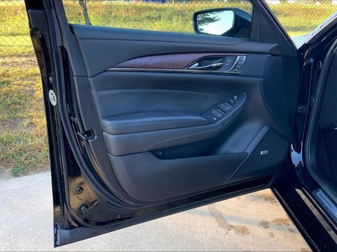 Used 2018 Cadillac CTS Luxury image 25