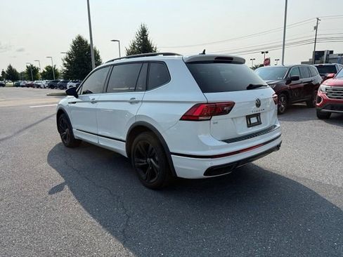 Used 2024 Volkswagen Tiguan SE R-Line AWD/4WD image 9