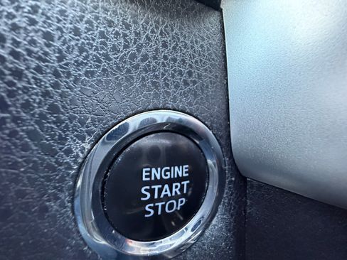 Used 2015 Toyota Highlander XLE image 30