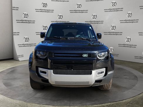 Used 2025 Land Rover Defender 110 S image 8