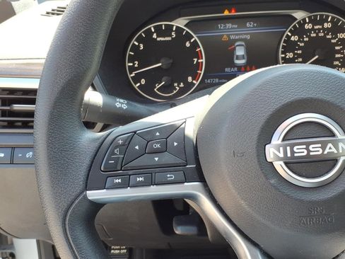 Used 2024 Nissan Altima 2.5 SV FWD image 12