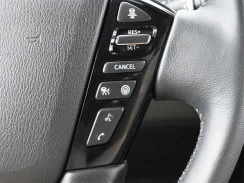 Used 2024 Nissan Armada SL w/ Captain's Chairs Package image 9