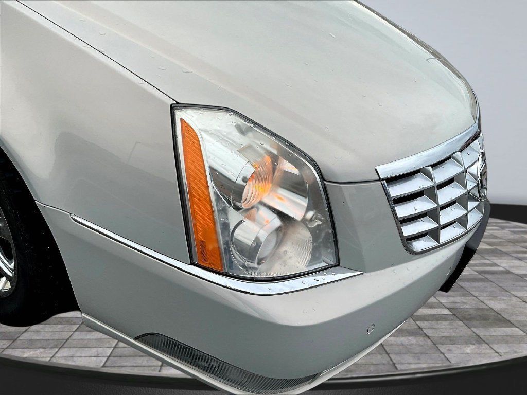 Used 2008 Cadillac DTS FWD image 34