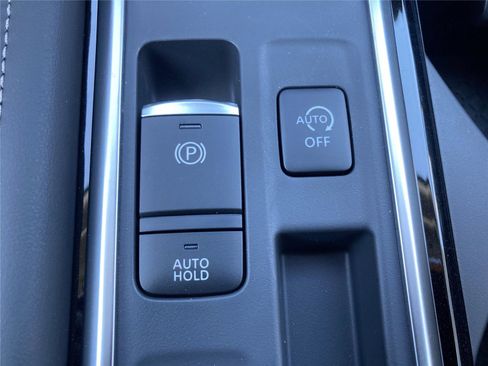 New 2026 Nissan Pathfinder Platinum w/ Accent Package image 32