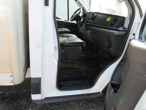 Used 2022 Ford Transit 350 RWD image 12