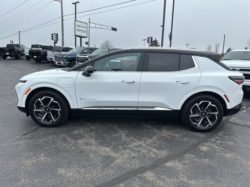 Used 2025 Chevrolet Equinox EV LT FWD image 6