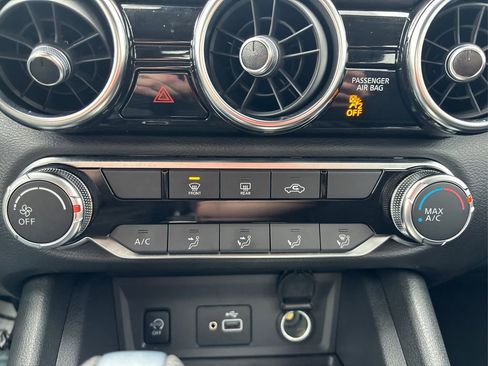 Used 2025 Nissan Sentra S image 30