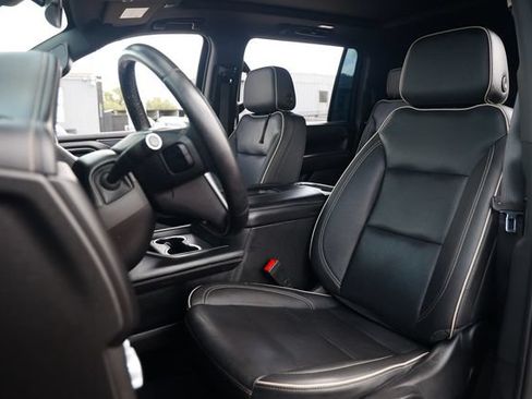 Used 2023 GMC Yukon XL SLT RWD image 9