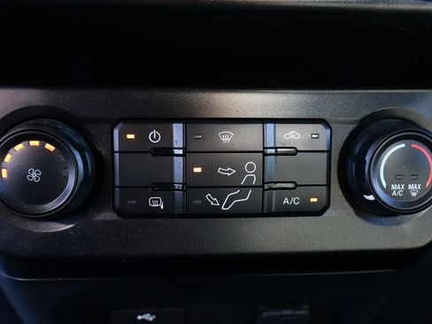 Used 2020 Ford F550 2WD Regular Cab Super Duty image 32