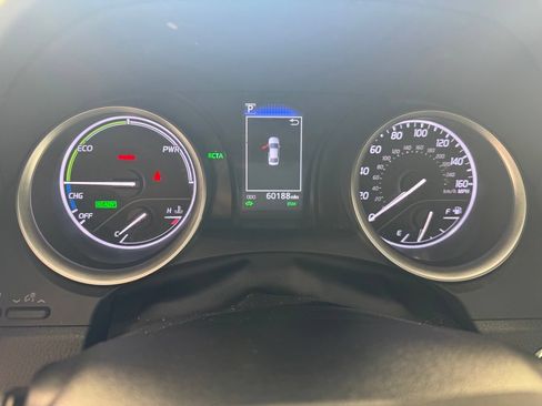 Used 2022 Toyota Camry LE FWD image 3