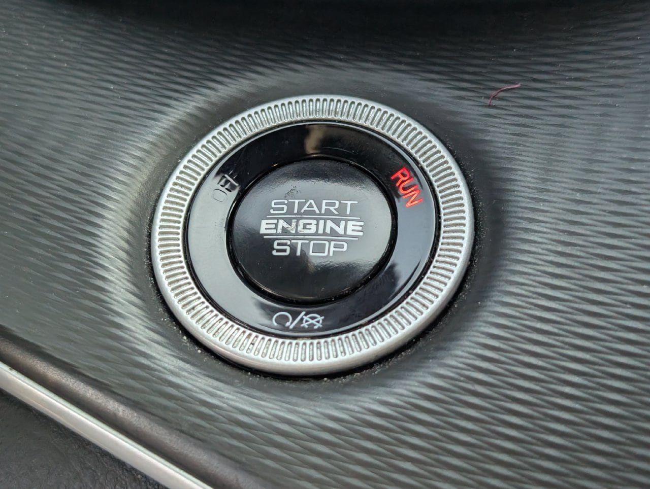 Used 2024 Jeep Grand Cherokee Altitude AWD/4WD image 18
