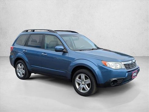 Used 2010 Subaru Forester 2.5X Premium image 3