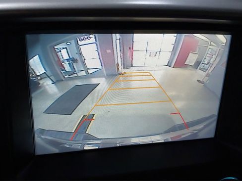 Used 2016 Chevrolet Colorado LT w/ LT Convenience Package image 22