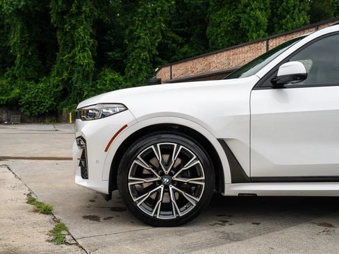 Used 2021 BMW X7 M50i AWD/4WD image 3