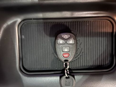 Used 2025 GMC Savana 2500 w/ Driver Convenience Package image 50