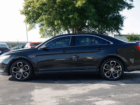 Used 2013 Ford Taurus SHO image 2